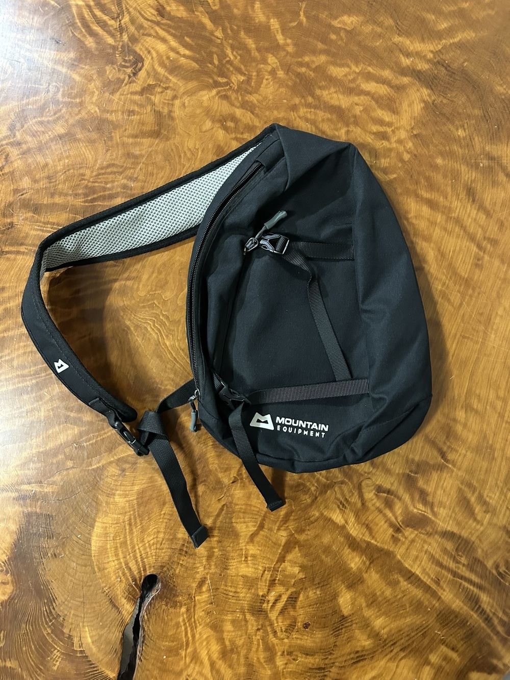 Vintage MEC Mountain Equipment Tri-Harness Sling Bag Black - 2 Peak Logo